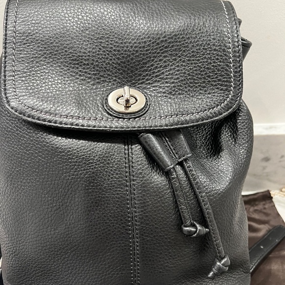 Women's Coach Backpack - Excellent Condition - Picture 10 of 11